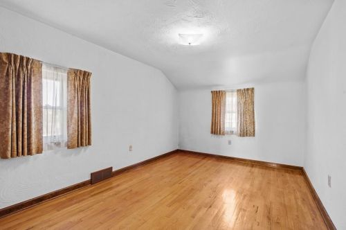 425 Overbrook Blvd, Pittsburgh PA 15210-4405 exterior