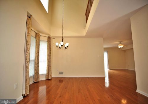 5 Aldgate Ct, Princeton NJ exterior