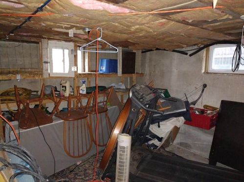 34 Mailloux St, Woonsocket RI 02895-3409 exterior