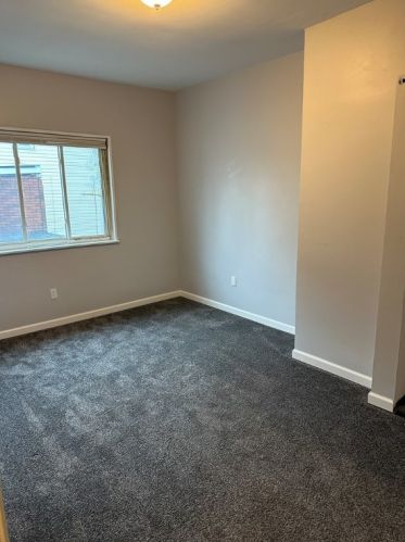 1313 Lowrie St, Pittsburgh PA  15212-4325 exterior