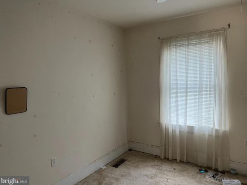 1637 L St, Washington DC 20002-3019 exterior