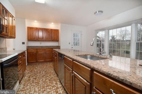 8208 Buckspark Ln, Rockville MD  20854-4269 exterior