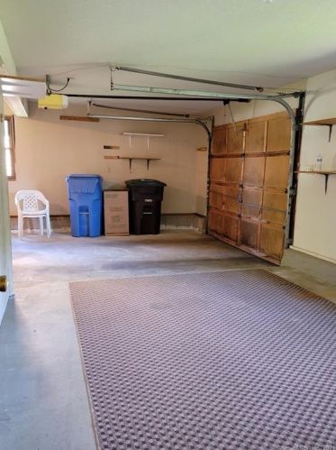 320 Alexander Rd, New Britain CT 06053-1048 exterior