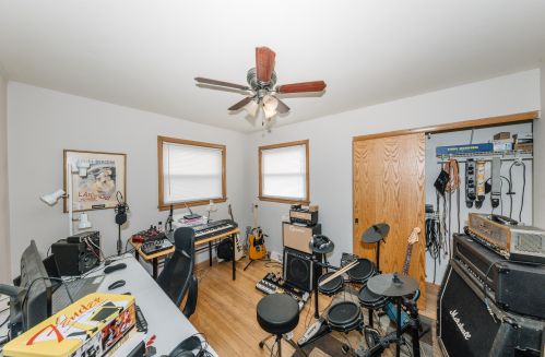 9111 Morgan Ave, Milwaukee WI 53221-1762 exterior