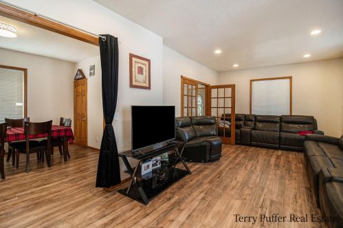 1632 Sanford St, Meskegon MI  49441-2521 exterior