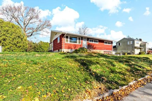 248 Campeau St, Woonsocket, RI 02895-3610