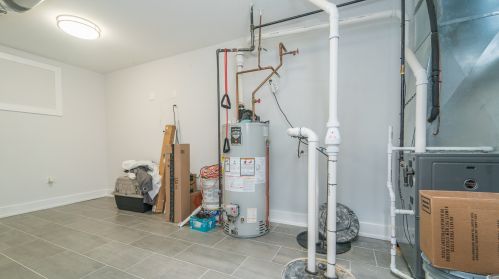 2317 Addison St, Chicago IL 60618-6042 exterior