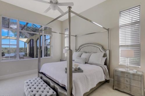 8560 Bellagio Dr, Naples FL 34114-6434 exterior