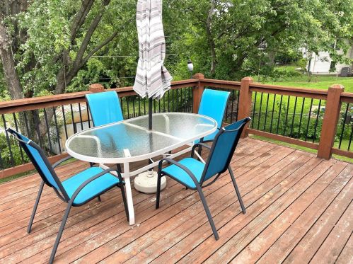 2371 Crestline Dr, Saint Louis MO 63129-3713 exterior