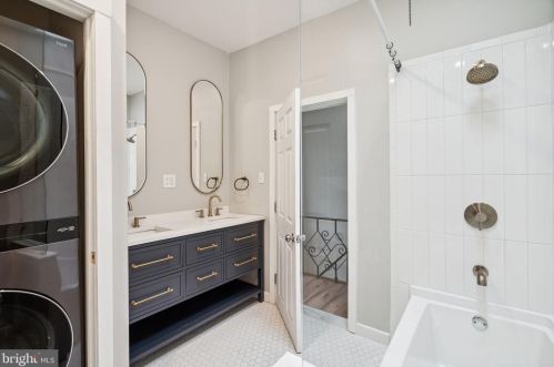 1228 Mckean St, Philadelphia PA  19148-2208 exterior