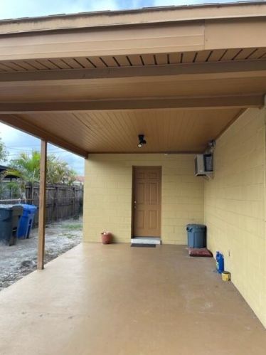 4408 Knox St, Tampa, FL 33614-3613