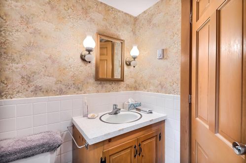 346 Mtn Rd, Concord NH 03301-5482 exterior