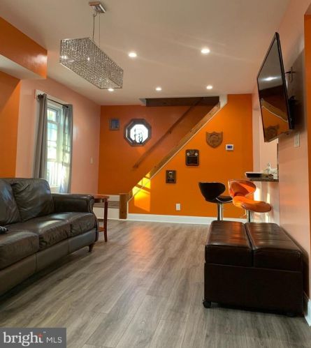 8 Mt Ave, Trenton NJ 08620-2931 exterior