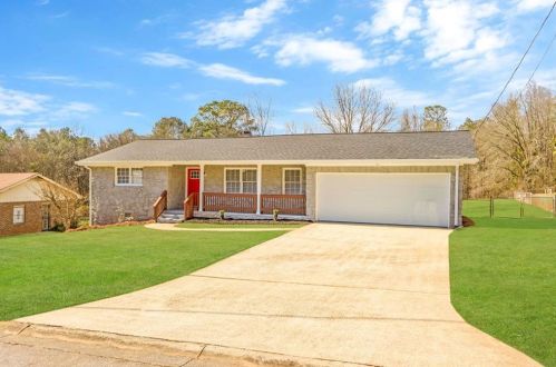 4369 Housworth Dr, Lithonia GA  30038-4634 exterior