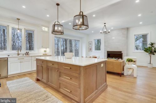 106 Geneva Ave, Silver Spring MD  20910-5105 exterior