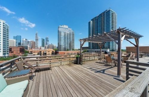 1727 Indiana Ave, Chicago IL 60616-1352 exterior