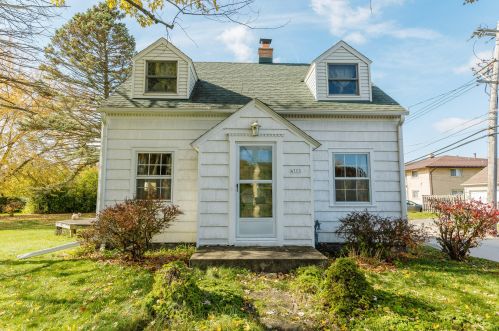 4753 103rd St, Milwaukee, WI 53225-4605