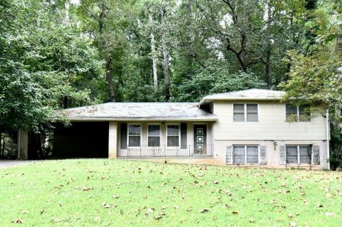 1558 Camelot Cir, Tucker, GA 30084-7703