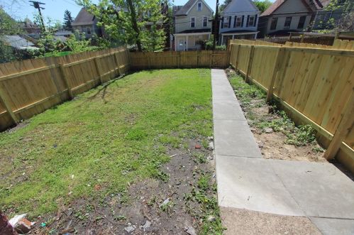 3825 California Ave, Pittsburgh PA 15212-1633 exterior