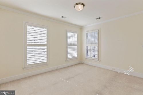 5802 Bent Twig Rd, Mc Lean VA 22101-1806 exterior