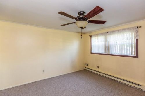 702 Knollwood Dr, Woonsocket RI 02895-2632 exterior