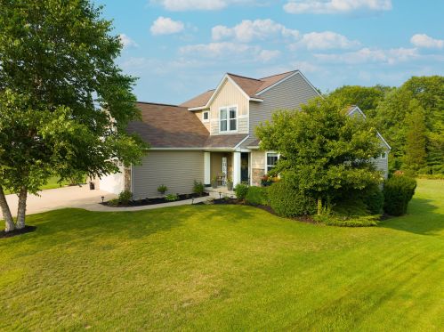 6308 Norfolk Dr, Meskegon, MI 49444-7894