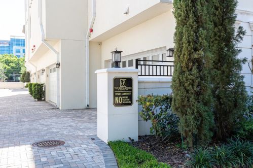 658 Mariposa St, Orlando FL  32801-2834 exterior