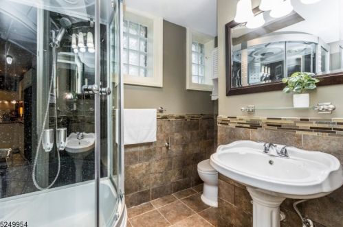 181 Smt Ave, Montclair NJ 07043-1817 exterior