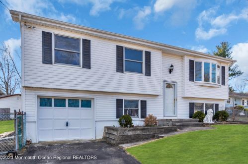 47 Dogwood Dr, Jackson Twp NJ  08527-1341 exterior