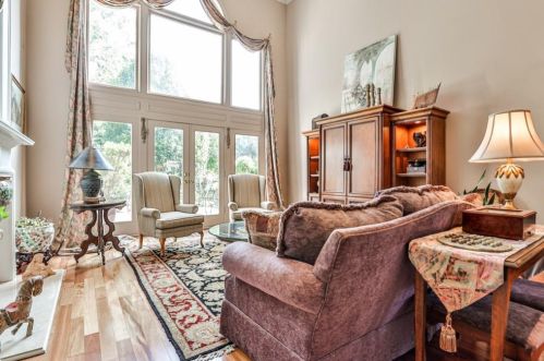 335 Craighead Dr, Atlanta GA 30319-1086 exterior