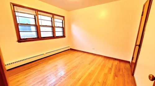 3037 Austin Ave, Chicago IL 60638-1418 exterior