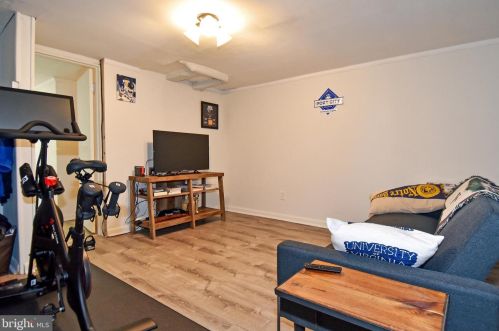 236 Jenkins St, Alexandria VA 22304-4907 exterior