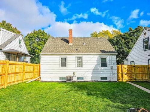 3337 83rd St, Milwaukee WI  53219-3837 exterior