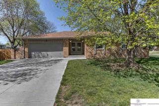 4876 Virginia St, Omaha NE  68157-2577 exterior