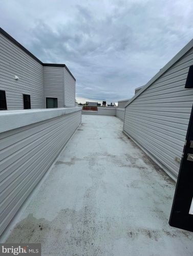 924 15 St, Philadelphia PA 19146-2141 exterior