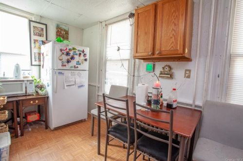 912 Orch St, Peekskill NY 10566-2728 exterior