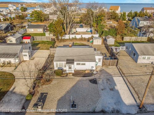 1412 Tamiami Rd, Lacey NJ 08731-5038 exterior