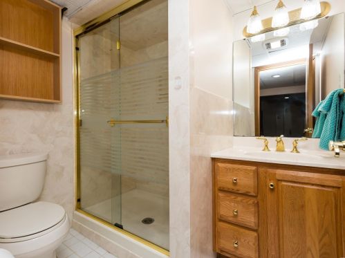 6471 Devonshire Ave, Saint Louis MO 63109-2505 exterior