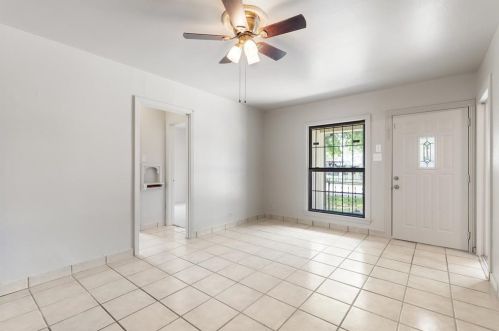 2134 Amherst Ave, Dallas TX 75235-3107 exterior