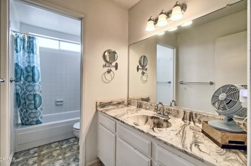 1111 Rivas Ln, Oxnard CA 93035-2748 exterior