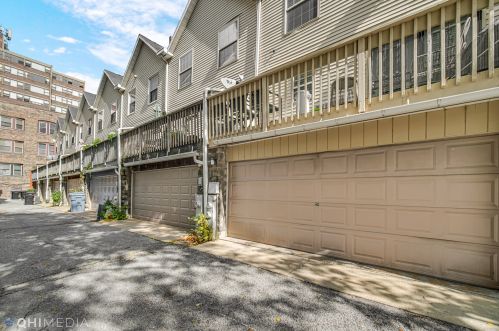 4658 Ellis Ave, Chicago IL  60653-3625 exterior