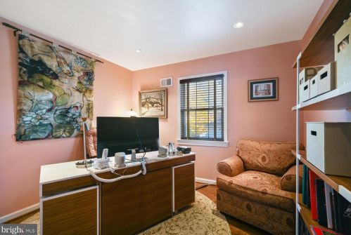 9101 Cherbourg Dr, Rockville MD 20854-3107 exterior