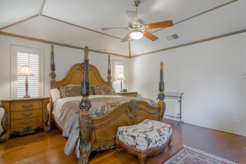 6715 Clearhaven Dr, Dallas TX 75248-4151 exterior