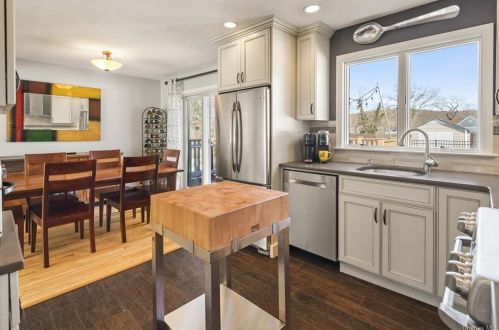 253 Cottage Rd, Valley Cottage NY 10989-2426 exterior