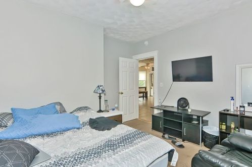 177 Fairmont Ave, Worcester MA 01604-4761 exterior