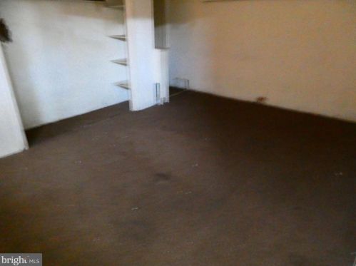 6801 Ditman St, Philadelphia PA 19135-2229 exterior