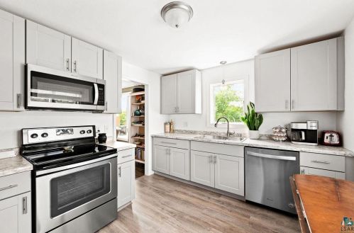 419 9th Ave, Duluth MN 55806-2256 exterior