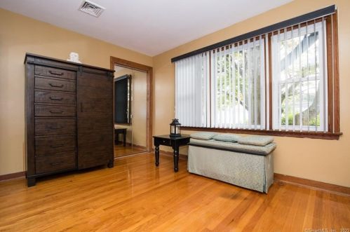 388 Elm St, Wallingford CT 06492-3231 exterior