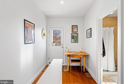 985 6th St, Philadelphia PA  19123-1405 exterior