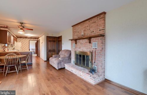 154 Amsterdam Rd, Lancaster PA 17603-9719 exterior